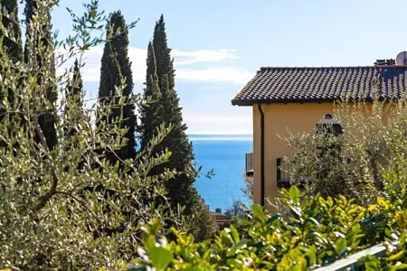258774, Maison 4 personnes à Gardone Riviera - Photo 2