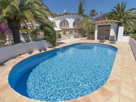 Maison à Benissa, Maison romatique avec piscine privée à Benissa, près de la plage, idéale pour familles et amis - L1074592