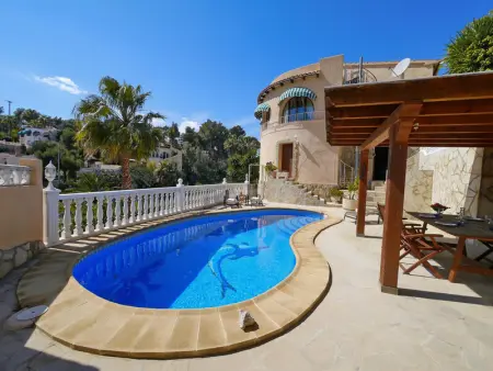 Villa à Benissa, Charmante villa à Benissa avec piscine privée, proche plage et activités, idéale famille et animaux. - L1074596