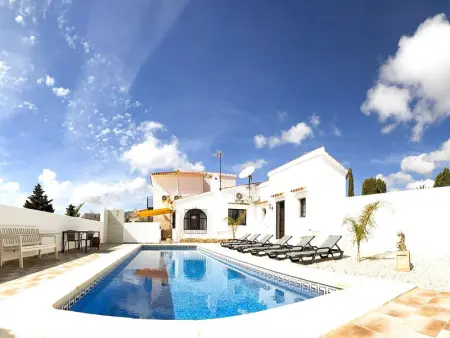 Villa à Calp, Villa Confortable avec Piscine Privée, à 2 km de la Plage - Idéale pour Familles, Calpe, Costa Blanca - L1074609