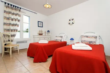 Le Domaine de Vertmarines 3, Villa à St. Jean-de-Monts avec Piscine Privée - Photo 24