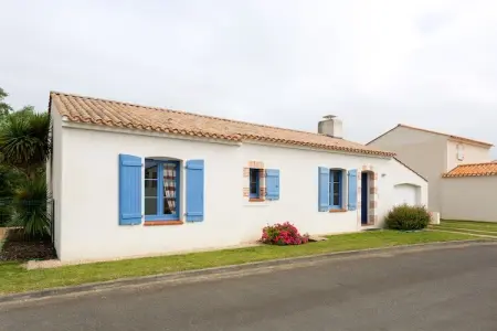Le Domaine de Vertmarines 1, Villa Woodland près de la plage - Photo 1