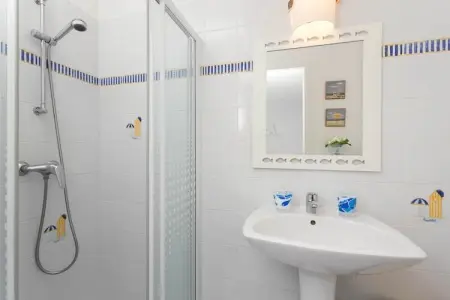 Le Domaine de Vertmarines 1, Villa Woodland près de la plage - Photo 32