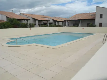 Maison à Saintes Maries de la Mer, Petite maison avec piscine et animaux admis - L1074728