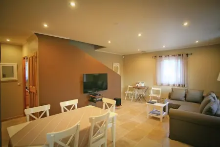 La Petite Colline, Villa au Lubéron avec piscine salée - Photo 1
