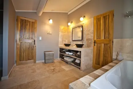 La Petite Colline, Villa au Lubéron avec piscine salée - Photo 19