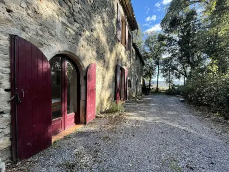 Appartement à Vallon Pont d'Arc, Charmant T3 en Ardèche, proche rivière, animaux admis - L1074985