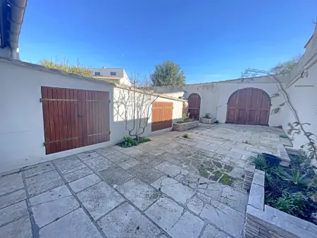 Maison à Saintes Maries de la Mer, Maison 6 personnes avec cheminée aux Saintes-Maries-de-la-Mer - L1074992