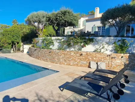 Villa à Les Issambres, Villa familiale 4 ch. avec piscine, Les Issambres - L1075019