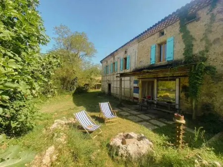 Maison à Sainte Suzanne, Maison accueillante avec jardin à Sainte-Suzanne - L1075024