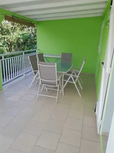 Appartement familial à Bouillante de 66 m² avec jardin - Photo 1