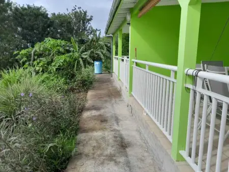 Appartement familial à Bouillante de 66 m² avec jardin - Photo 17