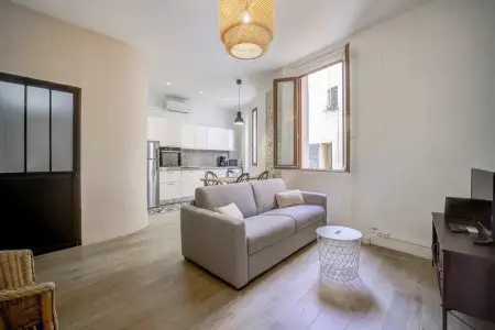 Appartement à Antibes, Appartement confortable à Antibes - 53 m² avec climatisation - L1075135