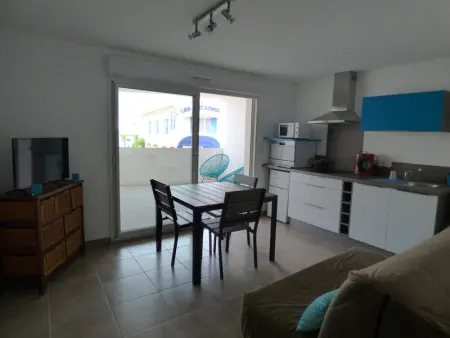 Appartement à Saintes Maries de la Mer, Appartement climatisé avec parking, proche mer, pour 4 pers. - L1075226