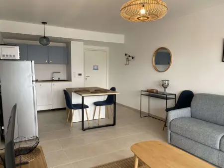 Bel appartement T2 avec terrasse privative et parking à Balaruc-les-Bains - Photo 4