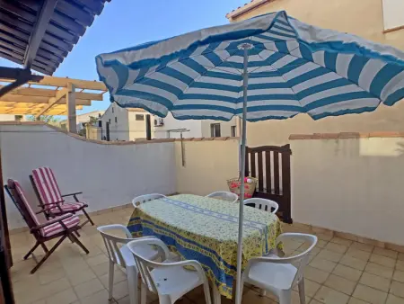 Appartement à Saintes Maries de la Mer, Appartement pour 4 pers. avec cour privative aux Saintes-Maries-de-la-Mer - L1075270