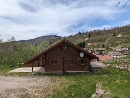 Gite à La Bresse, Chalet spacieux à La Bresse, idéal pour familles et amis - L1075386