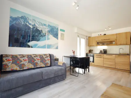 Appartement à Les Houches, Studio cabine rénové 4 pers. au pied des pistes avec parking - L1075441