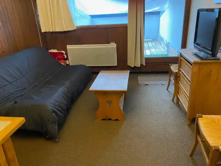 Appartement à Besse et Saint Anastaise Super Besse, Appartement tout confort 4/6 pers, centre station, proche pistes, WIFI, parking gratuit - L1075538
