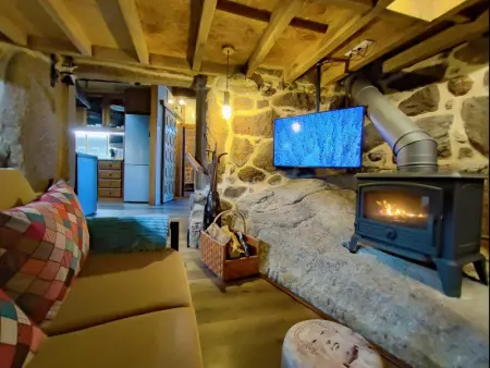 Maison rustique à Castro Laboreiro avec jacuzzi et nature environnante - Photo 9