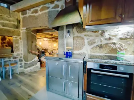 Maison rustique à Castro Laboreiro avec jacuzzi et nature environnante - Photo 19