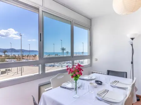 Appartement à Empuriabrava, Appartement moderne face mer à Empuriabrava, climatisation idéale famille - L1075671