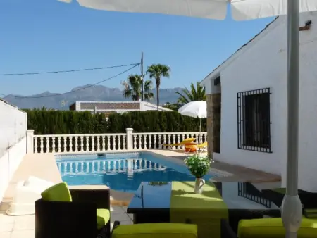 Villa intime à Albir avec piscine privée, proche plage, commerces et activités sportives - Photo 4