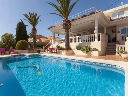 Villa à Alfaz del Pi, Villa classique avec piscine privée et WiFi à Alfaz Del Pi - L1075717