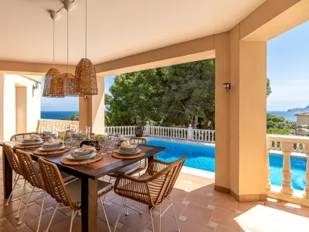 Villa à Altea, Villa spacieuse avec piscine privée, jardin, 4 ch, proche plage à Altea - L1075721