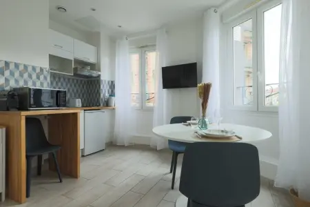 YB-50-TILLEULS-2-G, Appartement 2 personnes à Boulogne Billancourt - Photo 5