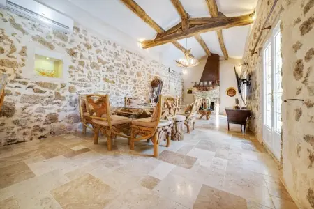 Villa Les Arcs sur Argens, Maison en pierre en France avec piscine - Photo 1