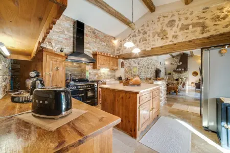 Villa Les Arcs sur Argens, Maison en pierre en France avec piscine - Photo 2