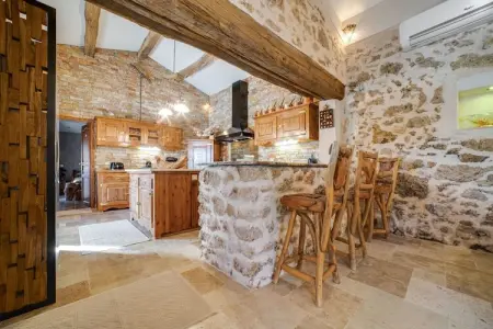 Villa Les Arcs sur Argens, Maison en pierre en France avec piscine - Photo 4