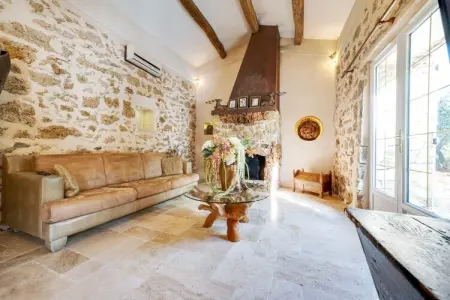 Villa Les Arcs sur Argens, Maison en pierre en France avec piscine - Photo 8