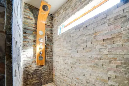 Villa Les Arcs sur Argens, Maison en pierre en France avec piscine - Photo 16