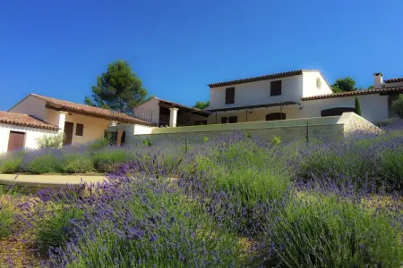 La Colline de Rêve plus 4 gîtes, Villa en Provence avec Piscine Infinie - Photo 33