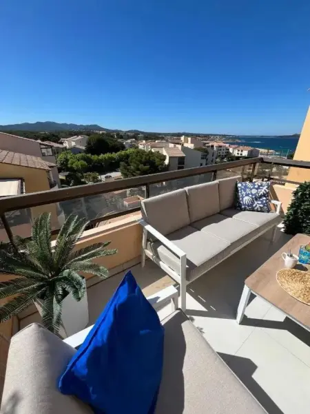 Appartement à Six Fours les Plages, Appartement moderne avec vue mer à Six-Fours-les-Plages - L1075912
