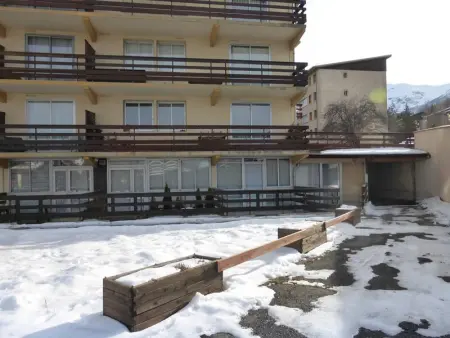 Appartement à Enchastrayes, Studio confortable au Sauze, proche pistes, 4 couchages - L1076006