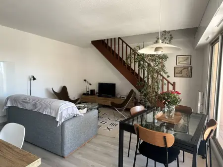 Appartement à Hyères, Appartement T3 avec vue port, dernier étage à Hyères - L1076062