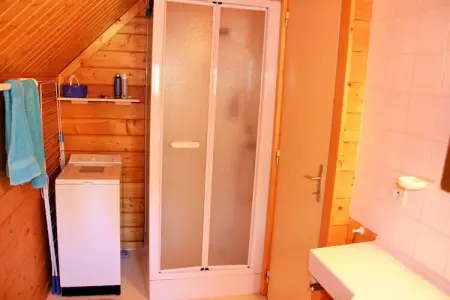 Chalet -   BEAULIEU  Nr 6, Escapade au bord du lac pour 6 personnes - Photo 12