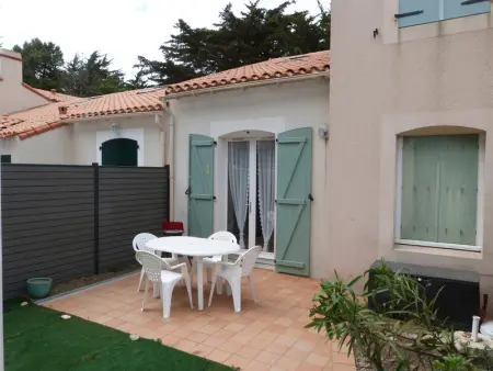 Maison à Barbâtre, Noirmoutier : Maisonnette en résidence près de la plage, 5 pers, animaux admis - L1076264