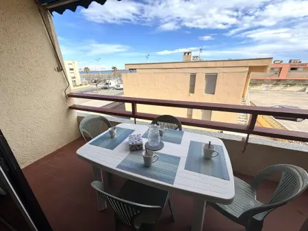 Appartement à Port la Nouvelle, Appartement 2 pièces cabine, proche plage, balcon - L1076399