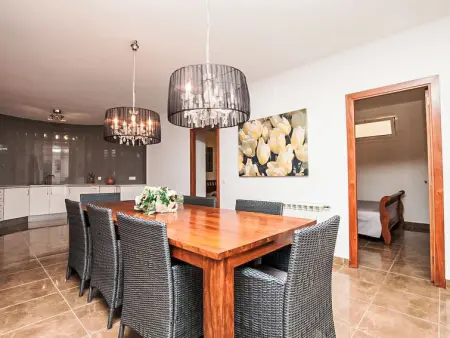 Villa Gaudí, spacieuse avec sa piscine et son jacuzzi - Photo 26