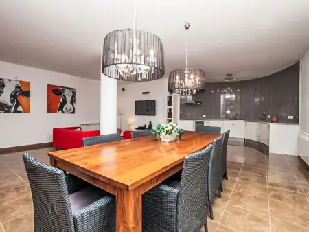 Villa Gaudí, spacieuse avec sa piscine et son jacuzzi - Photo 27