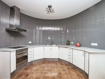 Villa Gaudí, spacieuse avec sa piscine et son jacuzzi - Photo 31