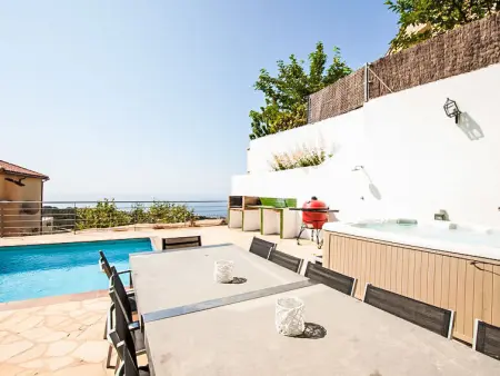 Villa Gaudí, spacieuse avec sa piscine et son jacuzzi - Photo 39