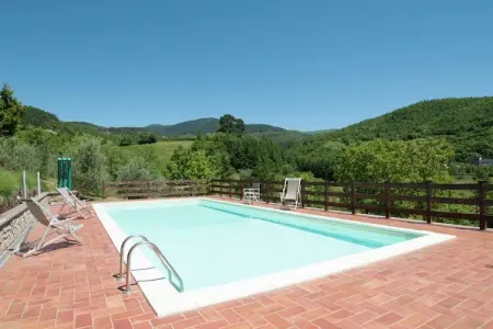 Villa Stia, Villa à Casentino avec piscine et vue sur château - Photo 2