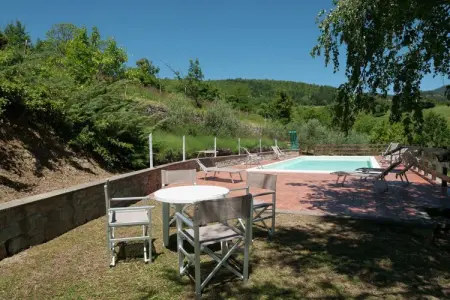 Villa Stia, Villa à Casentino avec piscine et vue sur château - Photo 10