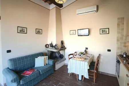Casa Rovello, Gîte à Todi avec Piscine et Terrasse - Photo 2