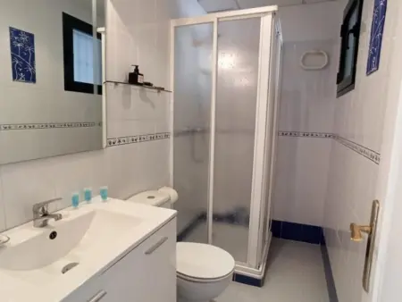 Villa proche plage avec piscine et terrasse, idéale pour famille - Photo 9